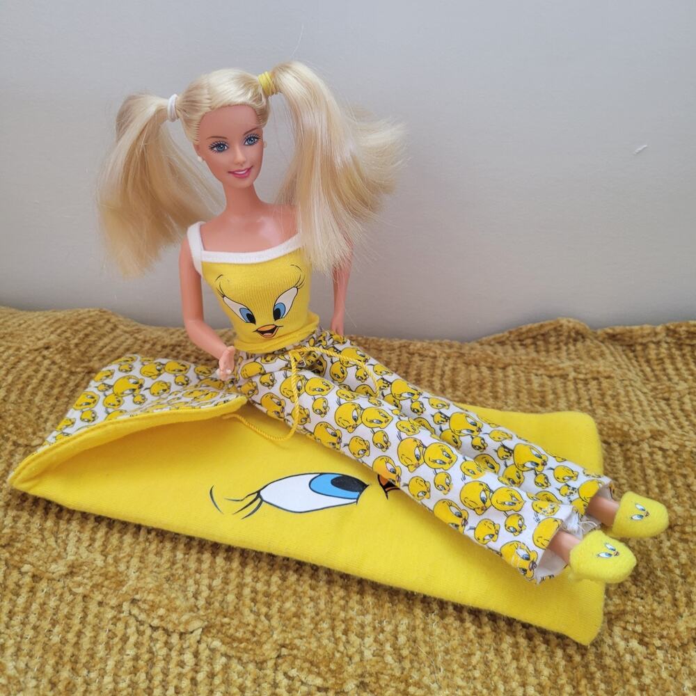 1991 Sleepover Barbie Tweety Bird WB Exclusive Preowned